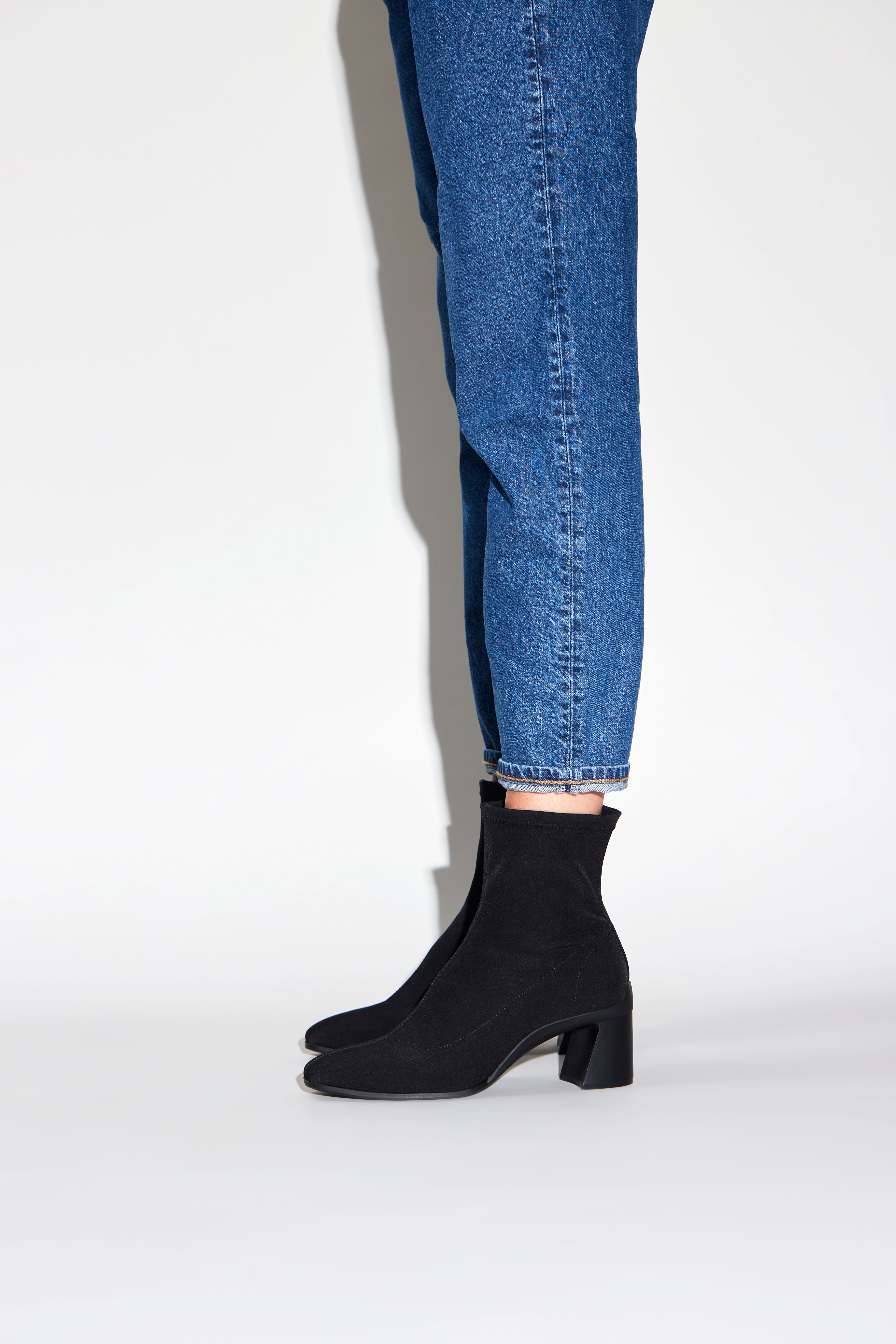 Wide width shops shoe boots