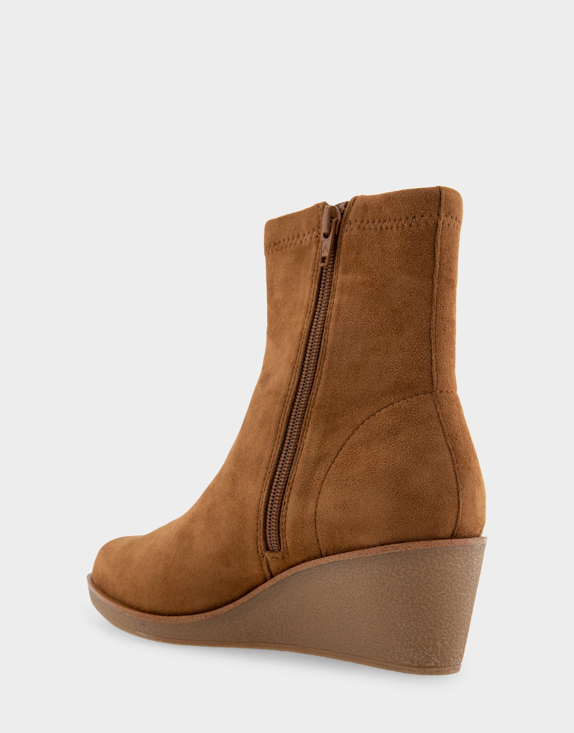 Tumble shops Vitello Wedge Booties