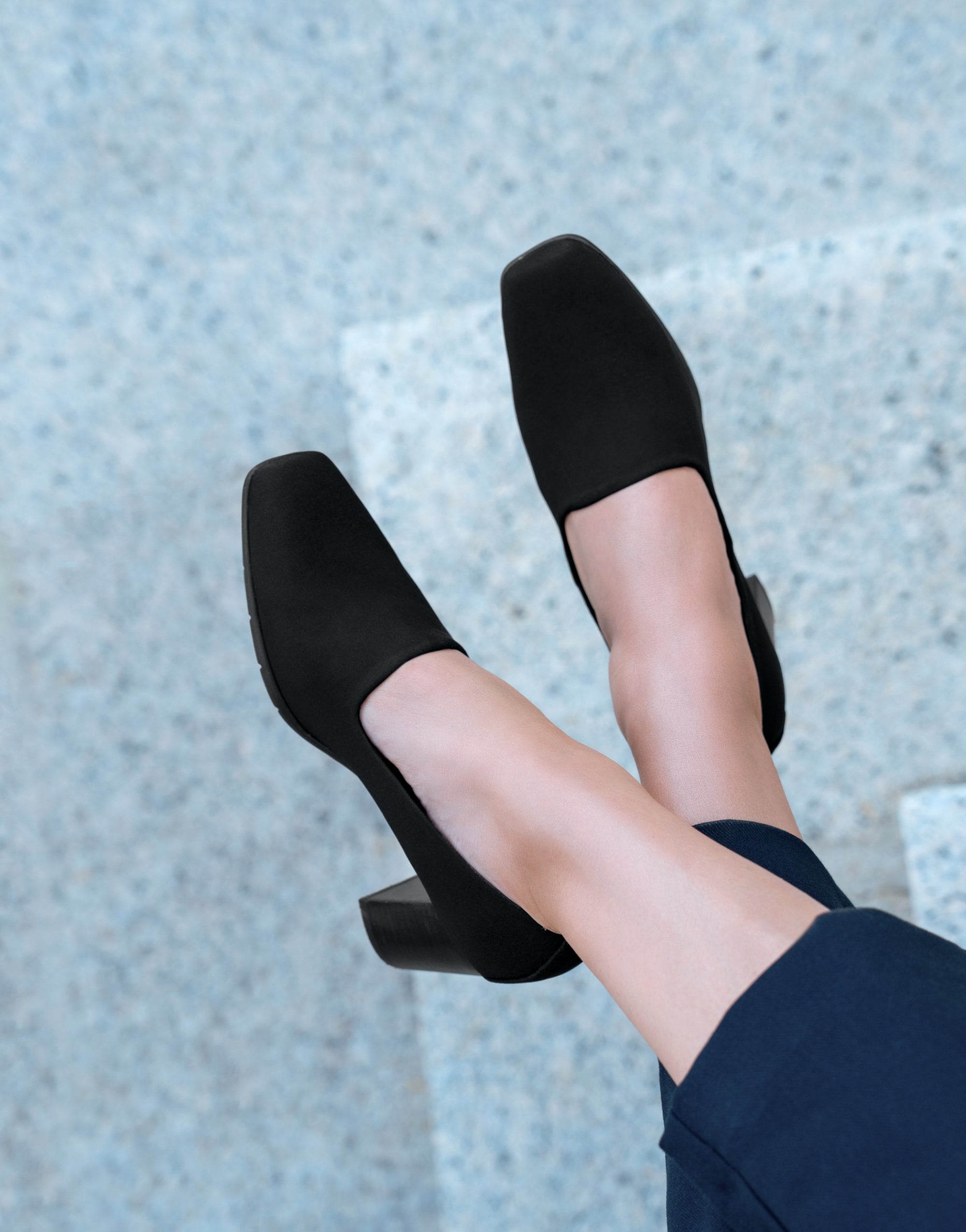 Midnight Black Stretch Mid Heel Pump Aerosoles